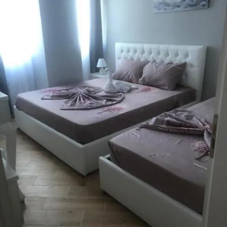 Apartments In Durres Beach Golem (Tirana)