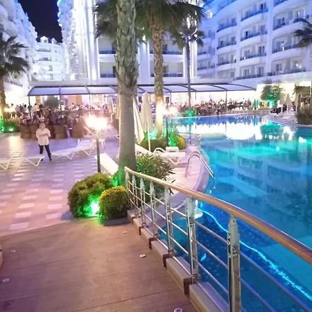 Apartments In Durres Beach Golem (Tirana)